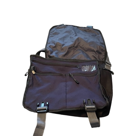 Buffalo Messenger Bag-Flap Closure-3 zipper pockets-2 zipper pockets on ends - Picture 2 of 11